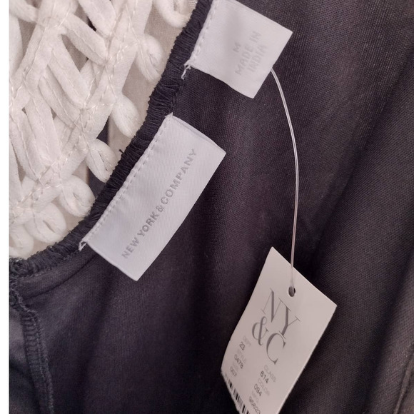 New York & Co. | Black & White Floral Cold Shoulder Crochet-Back Romper - Picture 6 of 11